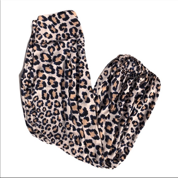 Victoria’s Secret cheetah print pants - Picture 6 of 11
